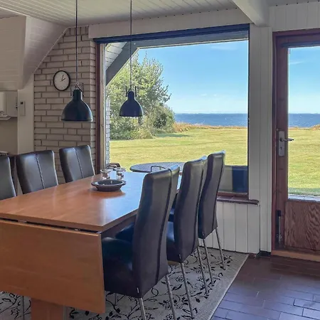 3 Bedroom Cozy In *