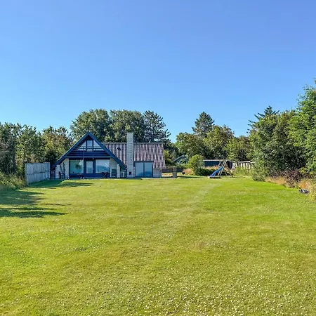 3 Bedroom Cozy In *